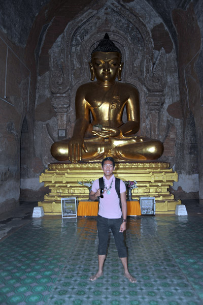 Dennis at Htilominlo Guphaya, Bagan