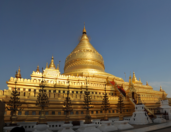 Golden zedi of Shwezigon Paya, Bagan