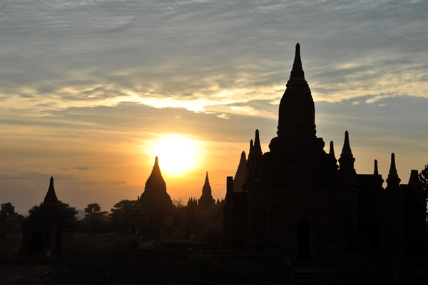 Bagan sunset from near Shwesandaw Paya