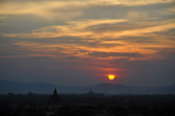Pyathada Paya sunset, Bagan