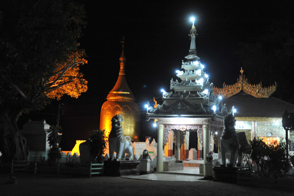 Bagan by night