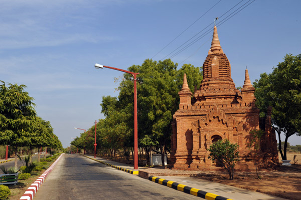 Bagan-Nyaung U Road