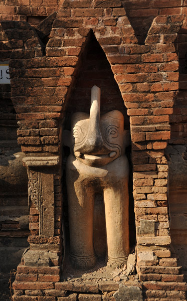 Elephant sculpture - Bagan Monument 2925