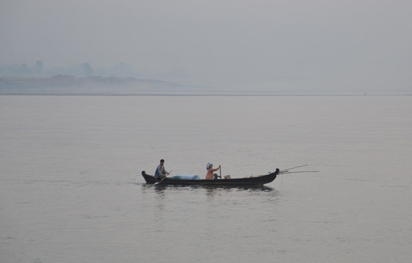 Paddling across the Irrawaddy to Sagaing, early morning
