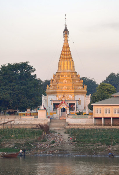 Golden pagoda catching the suns first rays