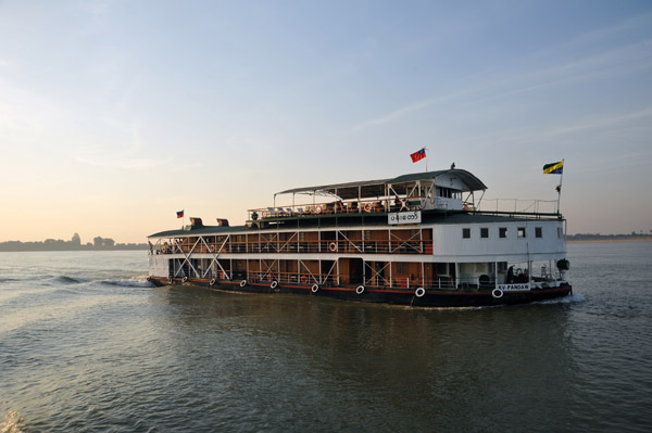 The Malikah fast ferry does Mandalay-Bagan in just over 10 hours