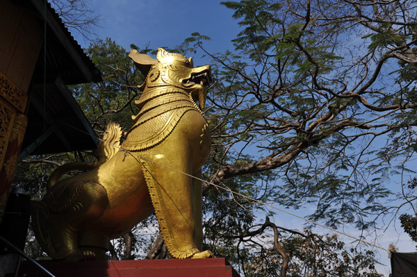 Burmese guardian lion (Chinthe), Mt. Popa