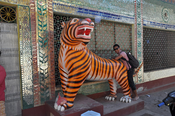 Dennis and the Tiger, Mahagiri Shrine, Mt. Popa