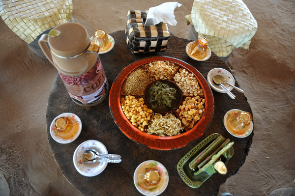 Tea and traditional Burmese snacks