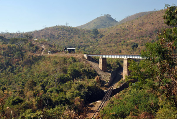 Bridge of Bawathanthayar east of Heho where the railroad makes a 270 degree left descending turn