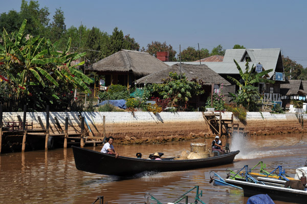 Boat typical of Inle Lake on the Nan Chaung Canal, Nyaung Shwe