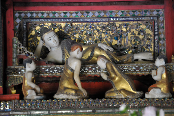 Reclining Buddha, Ngaphechaung Monastery