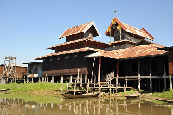 Ngaphechaung Monastery, Inle Lake