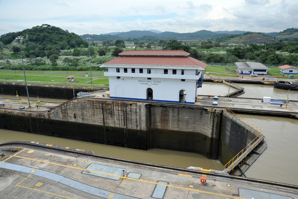 Miraflores Locks raise or lower ships 24m in 3 stages