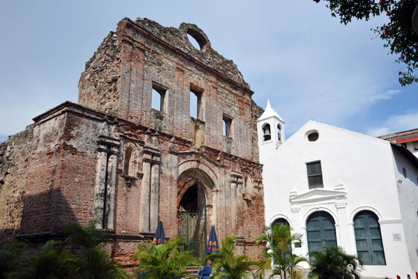Ruins of Iglesia Santo Domingo, a 17th Century church that burned in 1756 and was never rebuilt