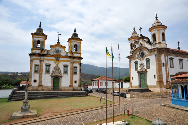 Praça Minas Gerais with its two churches from Town Hall, Mariana