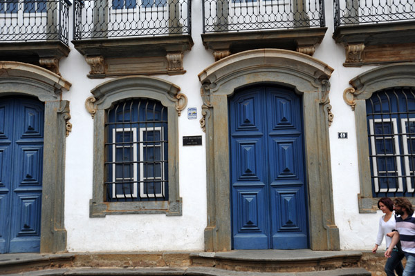 Door to the Museu Arquidiocesano de Arte Sacra in a 1770 mansion, Mariana