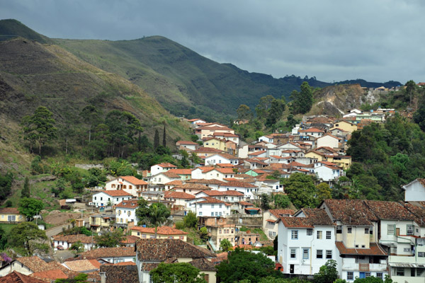 Outlying district of southwestern Ouro Preto with the surrounding hills