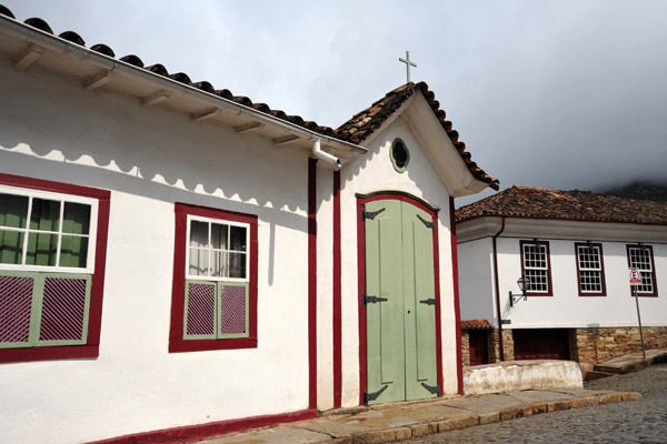 Green door and a cross, Ouro Preto