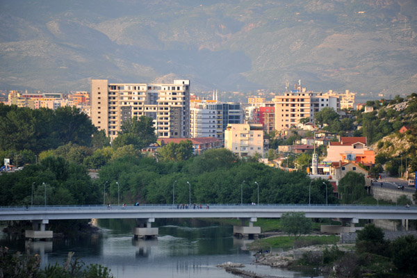 Distant view of Shkodėr across the new bridge