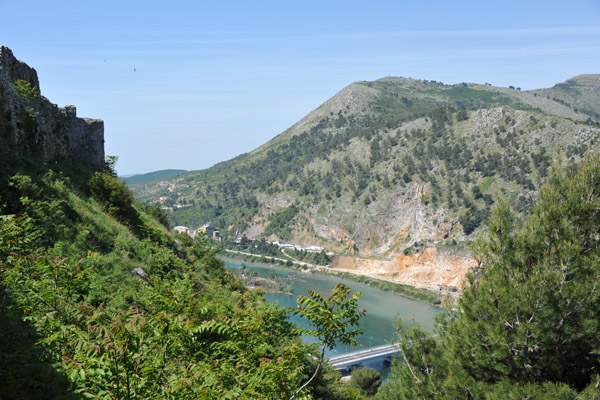 The Bun River to the west of Rozafa Castle
