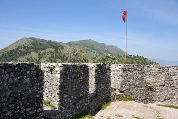 Albanian flag flying over Rozafa Castle