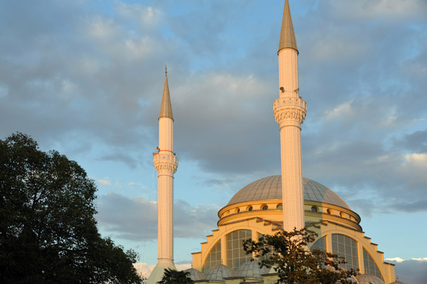 Xhamia Ebu-Bekr, Shkodr's most impressive mosque