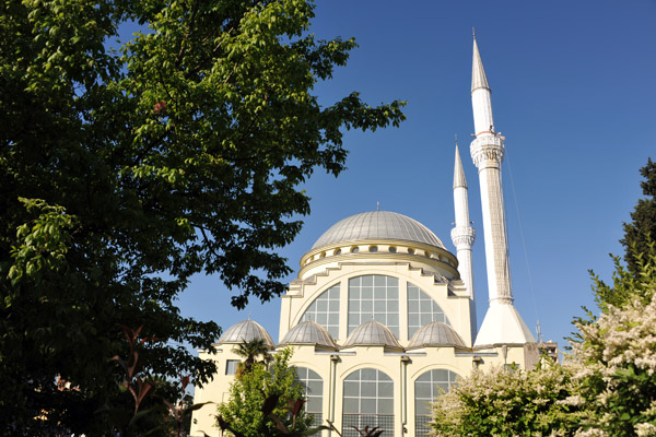 Xhamia (Mosque) Ebu-Bekr (Abu Bakr al Siddiq)