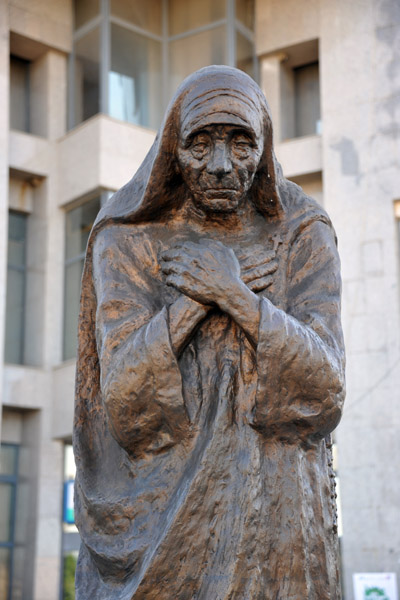 Mother Teresa statue, 2006