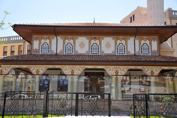 Interesting mosque on Rruga Mbreti Gent