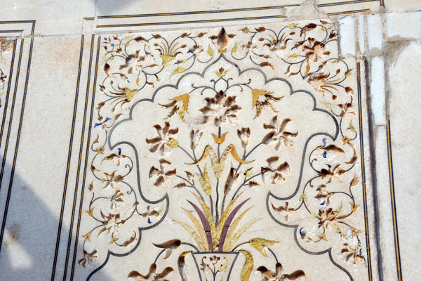 Pietra Dura decorations, Shish Mahal