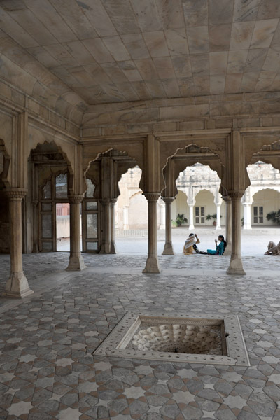 Diwan-e-Khas - Hall of Special Audience, 1645