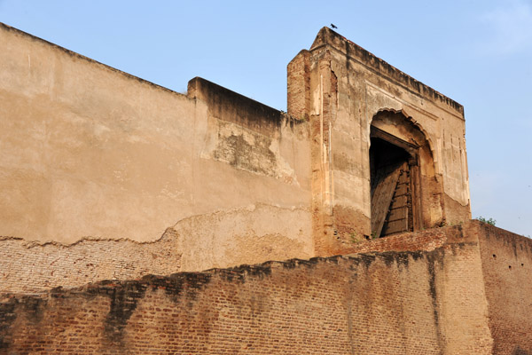 Ramp inside Alamgiri Gate