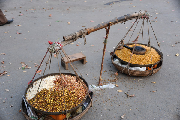 Snack vendor, Iqbal Park