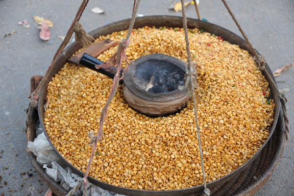 Snack vendor, Iqbal Park