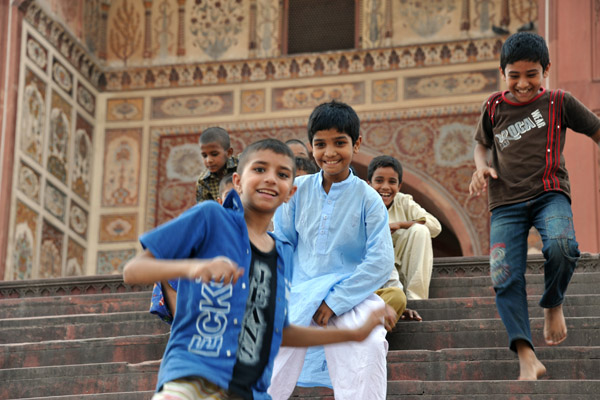 Kids on the steps of the Badshahi Mosque