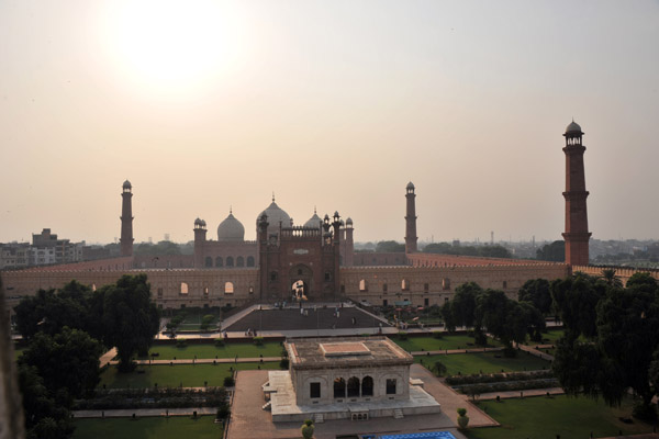 View of Hazuri Bagh and the Badshahi Mosque, late afternoon