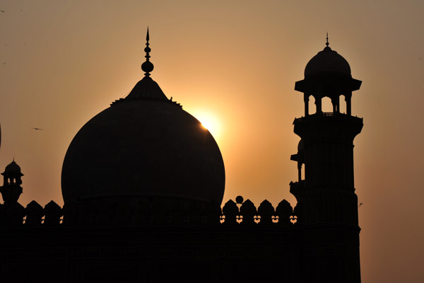 Sunset with the prayer hall of the Badshahi Mosque, Lahore