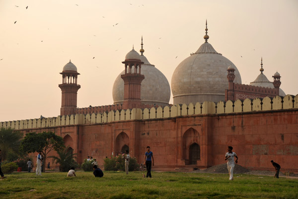 South wall of the Badshahi Mosque