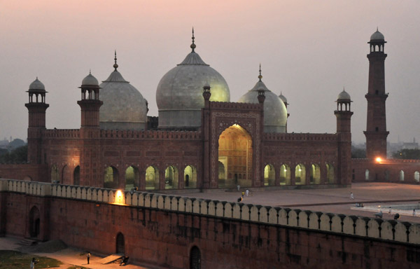 Badshahi Mosque