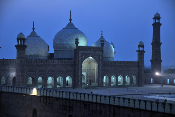 Evening at Badshahi Mosque