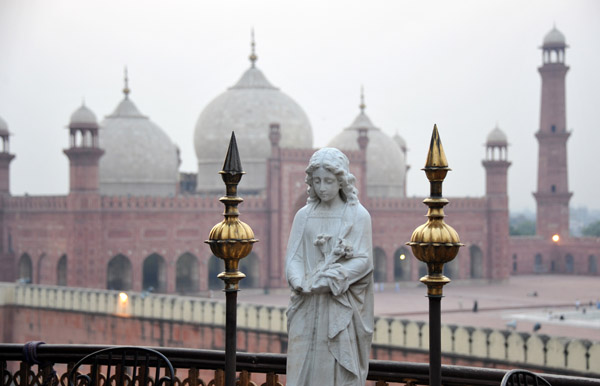 Statue on the top floor terrace of Cooco's Den 