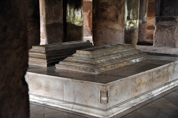 Tomb of Noor Jahan, wife of Shah Jahan