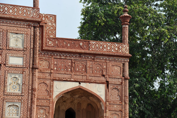 Detail of the western gate to the Tomb of Jahangir