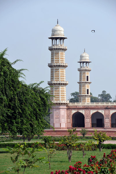 Northern minarets, Tomb of Jahangir