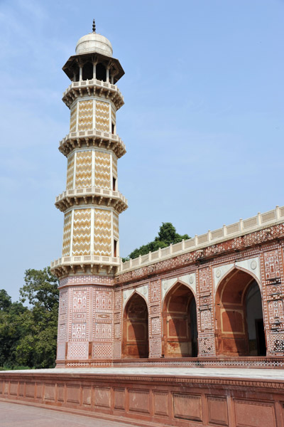 Minaret, Tomb of Jahangir