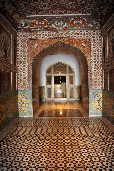 Inside the Tomb of Jahangir