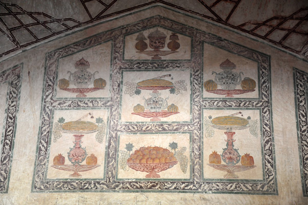 Frescos in a side chamber, Jahangir's Tomb