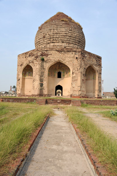 Tomb of Asif Khan from the south