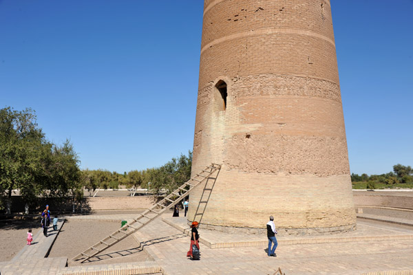 Base of the Gutlug Timur Minaret, Konya Urgench